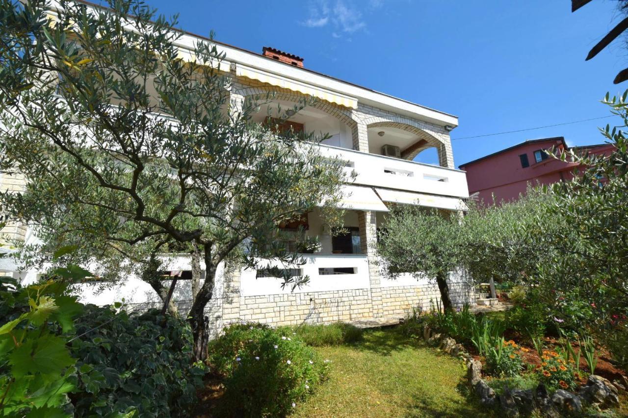 Apartment Mila Malinska Bagian luar foto