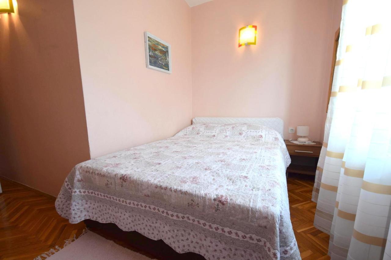 Apartment Mila Malinska Bagian luar foto